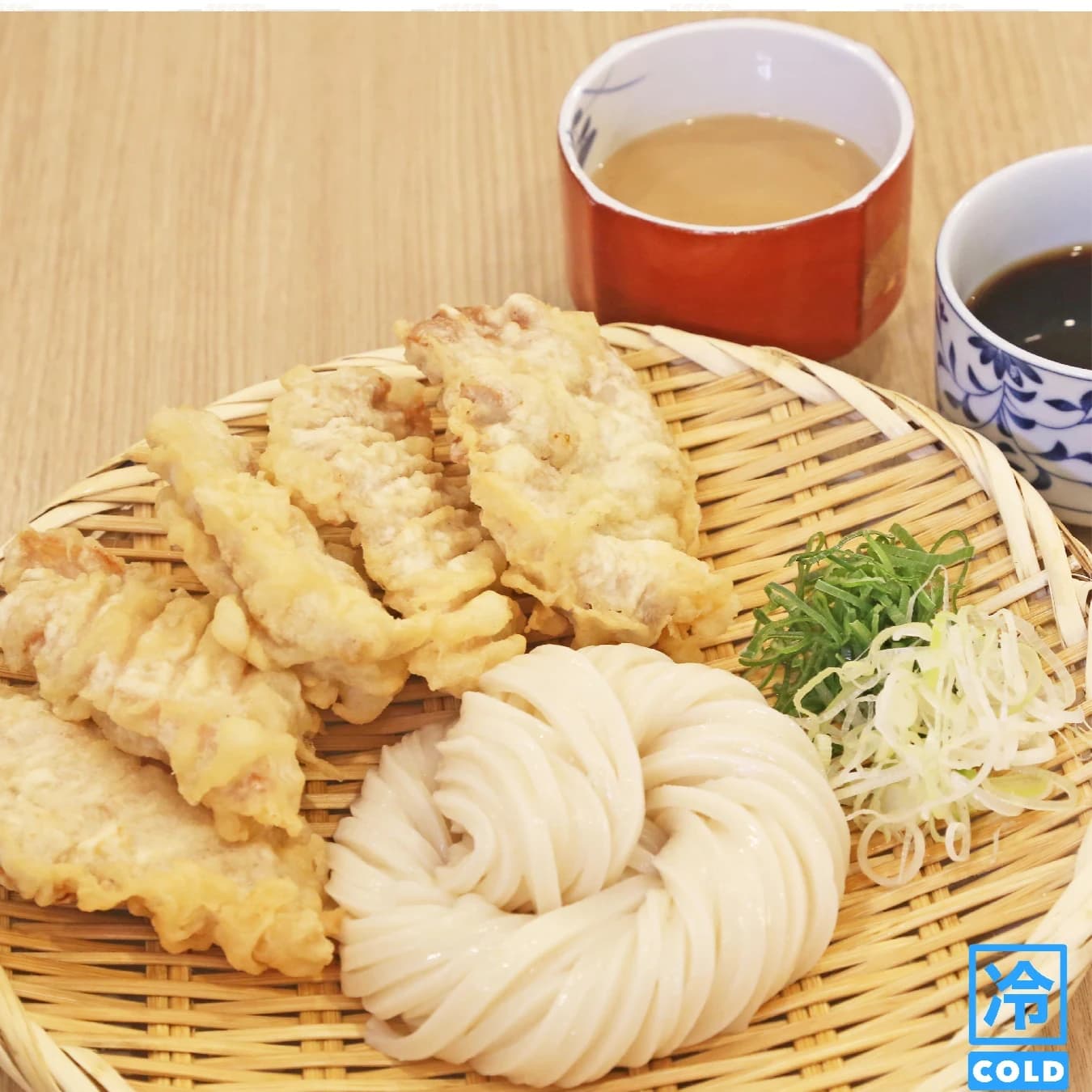 อุด้งเย็นไก่เทมปุระ (น้ำซุปและน้ำจิ้มงา)